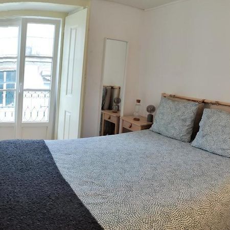Central Bedroom In Shared House In Chiado - Historic Center Of Lisbon Bagian luar foto