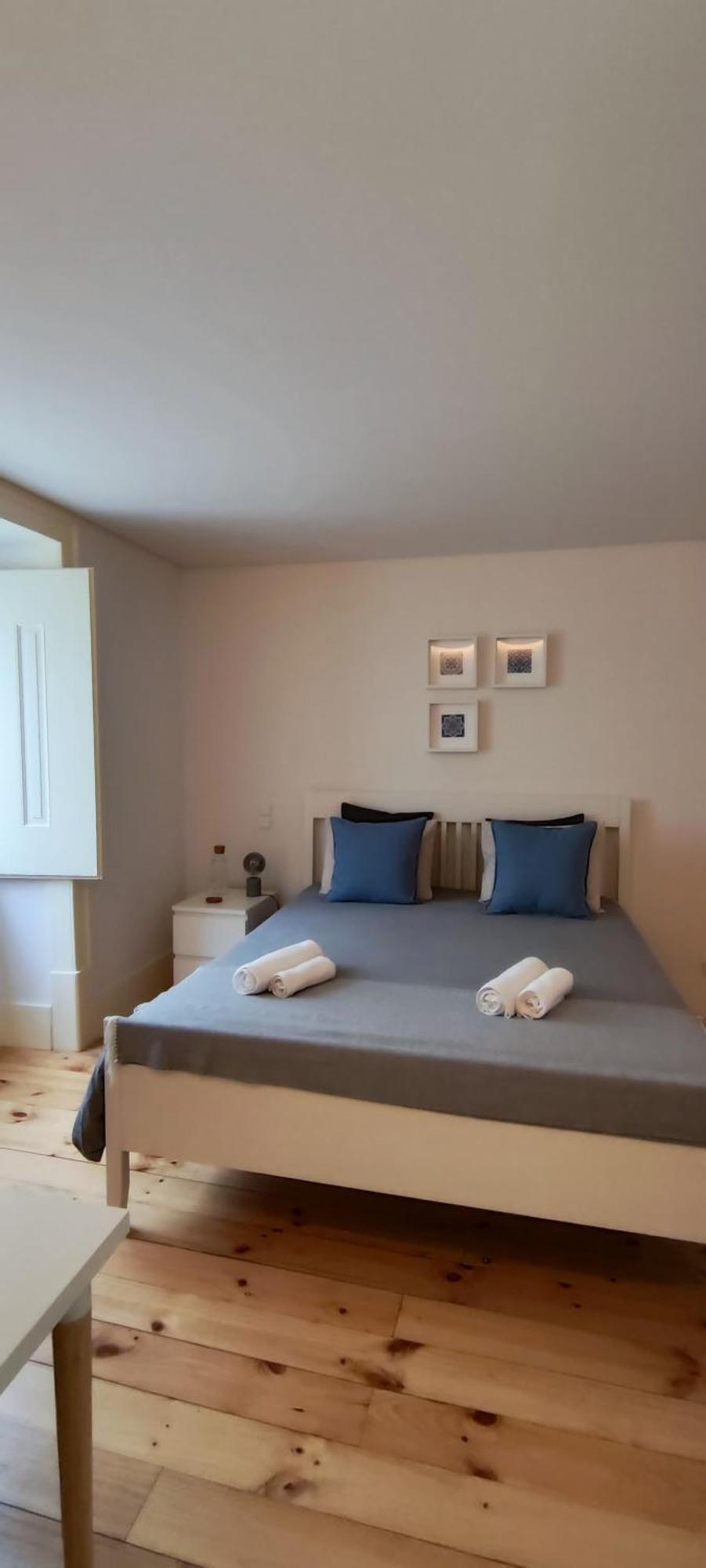 Central Bedroom In Shared House In Chiado - Historic Center Of Lisbon Bagian luar foto